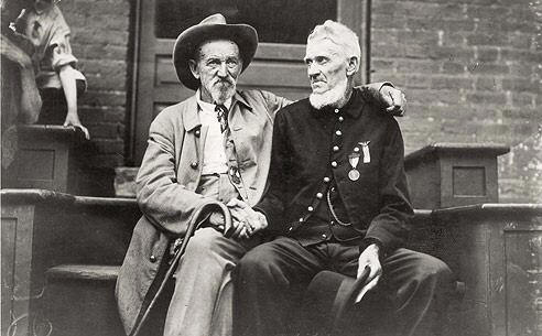 Former foes shake hands at the Great Reunion in 1913
